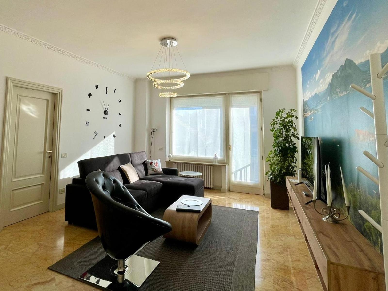 Family Apartment Vista Lago Stresa Bagian luar foto