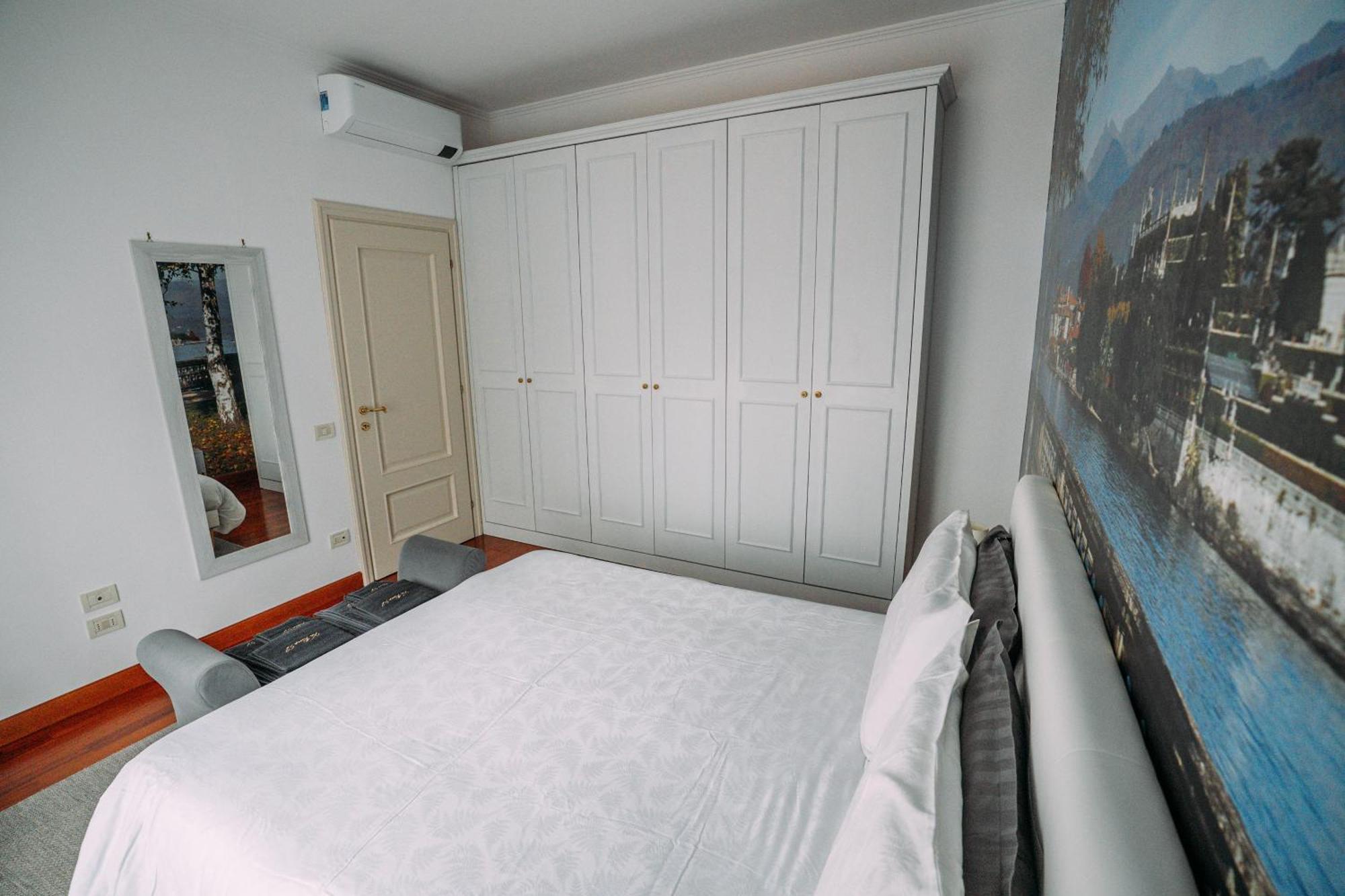Family Apartment Vista Lago Stresa Bagian luar foto
