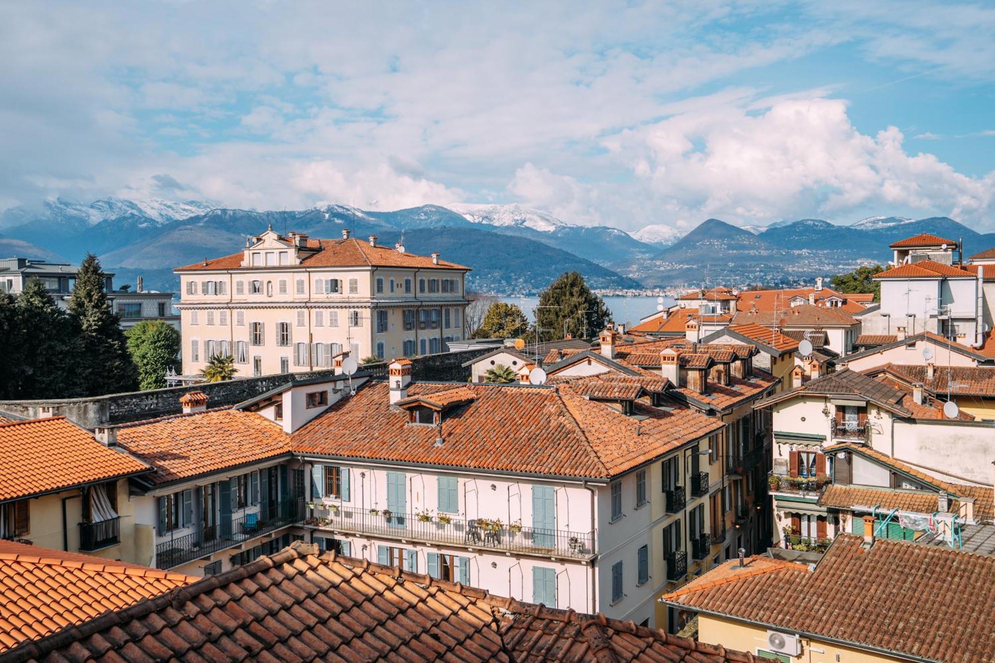 Family Apartment Vista Lago Stresa Bagian luar foto
