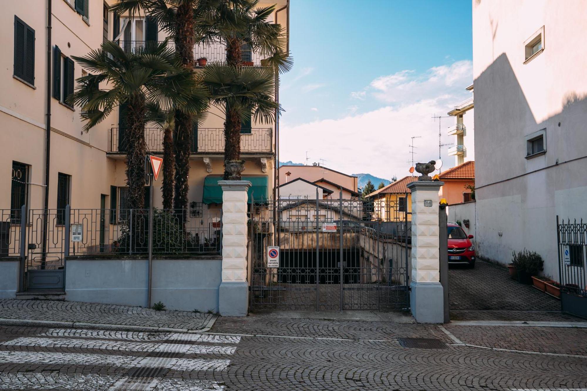 Family Apartment Vista Lago Stresa Bagian luar foto