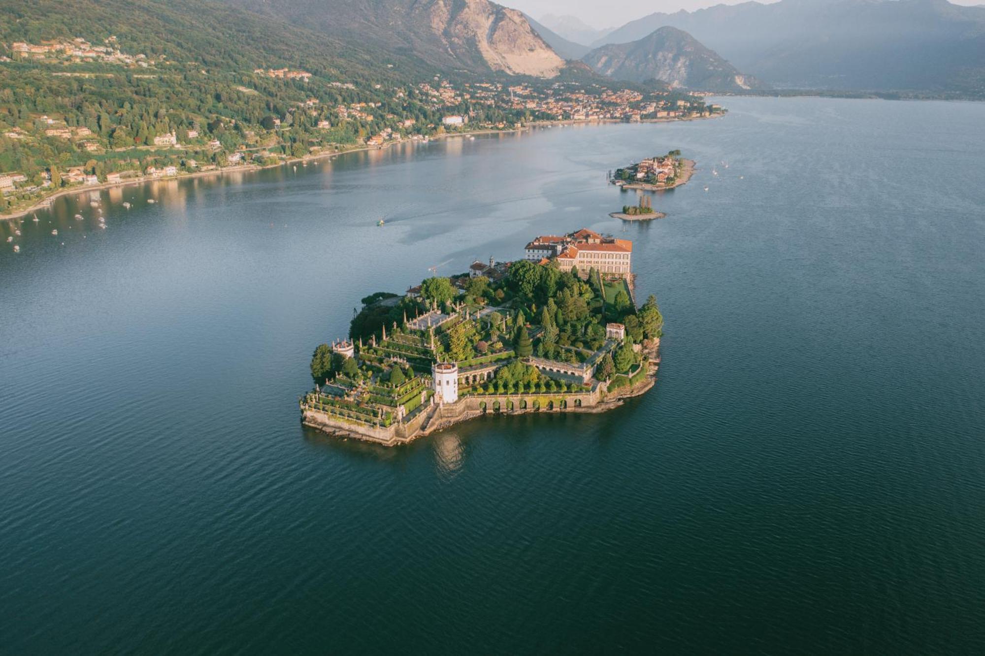 Family Apartment Vista Lago Stresa Bagian luar foto