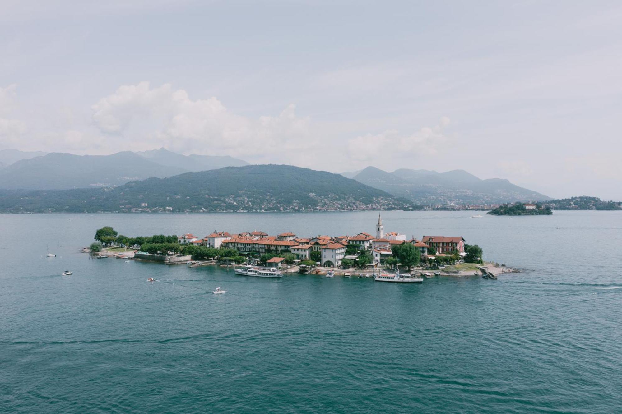 Family Apartment Vista Lago Stresa Bagian luar foto